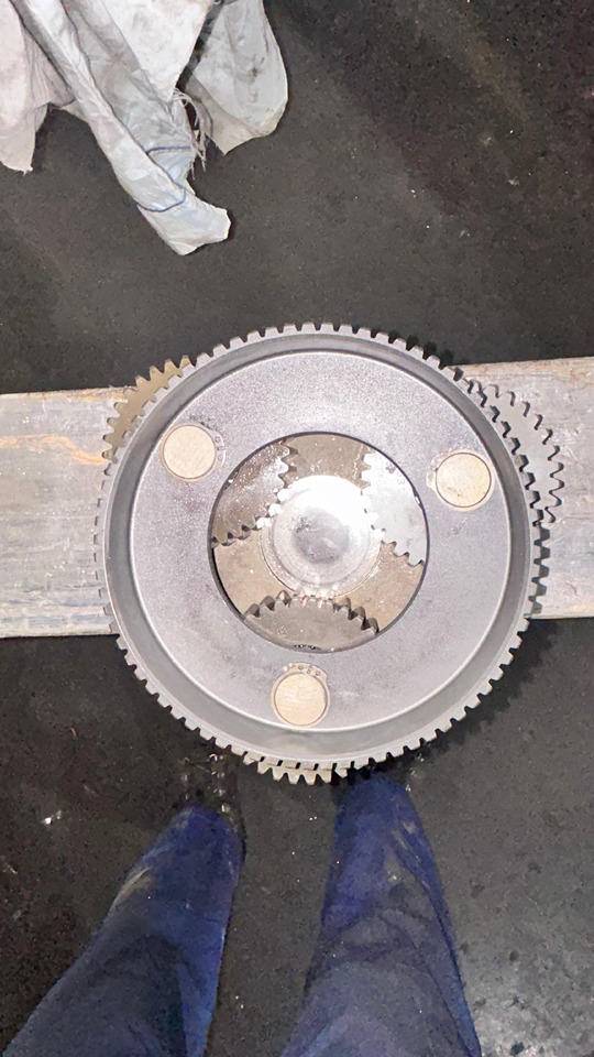 REDUCTOR GIRO SAT 225-220 - Mô tơ quay toa cho Máy móc xây dựng: hình 4 REDUCTOR GIRO SAT 225-220 - Mô tơ quay toa cho Máy móc xây dựng: hình 4