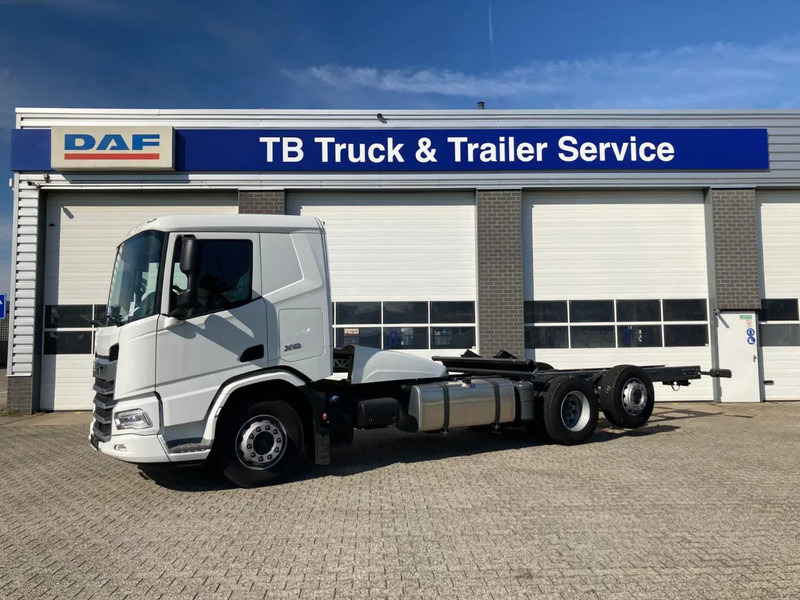 DAF XD 450 FAN CHASSIS SLEEPER CAB PTO STEERING LIFTAXLE 480WB - NEW - Xe tải khung gầm: hình 1 DAF XD 450 FAN CHASSIS SLEEPER CAB PTO STEERING LIFTAXLE 480WB - NEW - Xe tải khung gầm: hình 1
