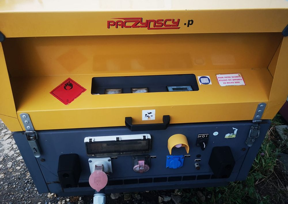 Agregat prądotwórczy Atlas Copco QAX 20 2005 Agregat (Genrtator) prądotwórczy Atlas Copco - Bộ phát điện: hình 3 Agregat prądotwórczy Atlas Copco QAX 20 2005 Agregat (Genrtator) prądotwórczy Atlas Copco - Bộ phát điện: hình 3