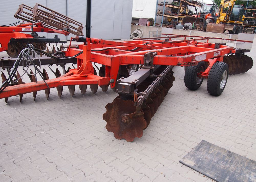 Brona talerzowa GOLZ 5m - Bừa đĩa: hình 1 Brona talerzowa GOLZ 5m - Bừa đĩa: hình 1