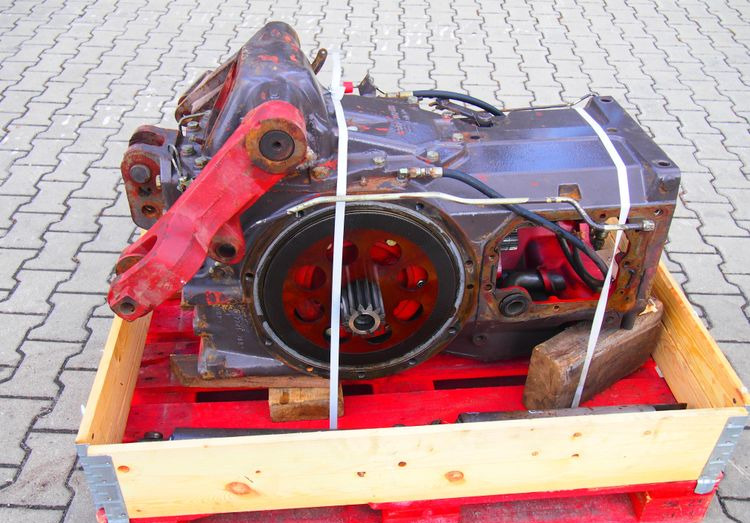 Części do Ciągnika Massey Ferguson MF 3000, 6000 Tylny most z podnośnikiem od MF 3000, 6000 - Trục sau cho Máy móc nông nghiệp: hình 1 Części do Ciągnika Massey Ferguson MF 3000, 6000 Tylny most z podnośnikiem od MF 3000, 6000 - Trục sau cho Máy móc nông nghiệp: hình 1