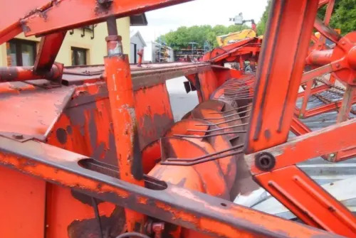 Heder do kombajnu Deutz-Fahr   1600,1610,1620,1630, 2680,2780, 2385,2685,2780, - Máy gặt liên hợp: hình 5 Heder do kombajnu Deutz-Fahr   1600,1610,1620,1630, 2680,2780, 2385,2685,2780, - Máy gặt liên hợp: hình 5