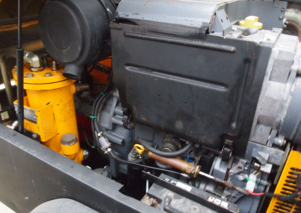 Kompresor Ingersoll Rand IR P130WD 2000 Kompresor Ingersoll Rand P130WD 30 kW - Máy nén khí: hình 5 Kompresor Ingersoll Rand IR P130WD 2000 Kompresor Ingersoll Rand P130WD 30 kW - Máy nén khí: hình 5