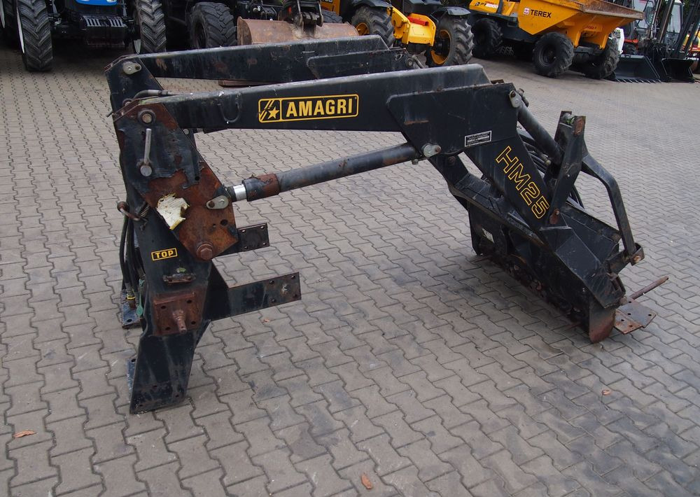 Ładowacz czołowy Amagri HM 25 1999 Tur AMAGRI do Renault 90-34 - Máy chất hàng trước cho máy cày: hình 4 Ładowacz czołowy Amagri HM 25 1999 Tur AMAGRI do Renault 90-34 - Máy chất hàng trước cho máy cày: hình 4