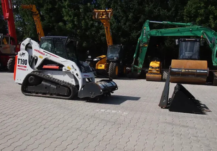 Miniładowarka Bobcat T190 2012 - Máy xúc lật mini bánh xích: hình 3 Miniładowarka Bobcat T190 2012 - Máy xúc lật mini bánh xích: hình 3