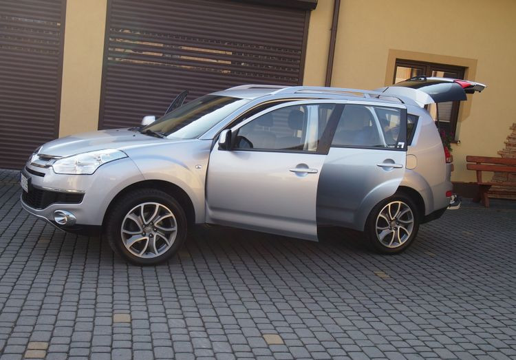 Samochód Citroen C-Crosser 2.2 HDI 2010 Samochód osobowy SUW 4x4 - Xe hơi: hình 2 Samochód Citroen C-Crosser 2.2 HDI 2010 Samochód osobowy SUW 4x4 - Xe hơi: hình 2
