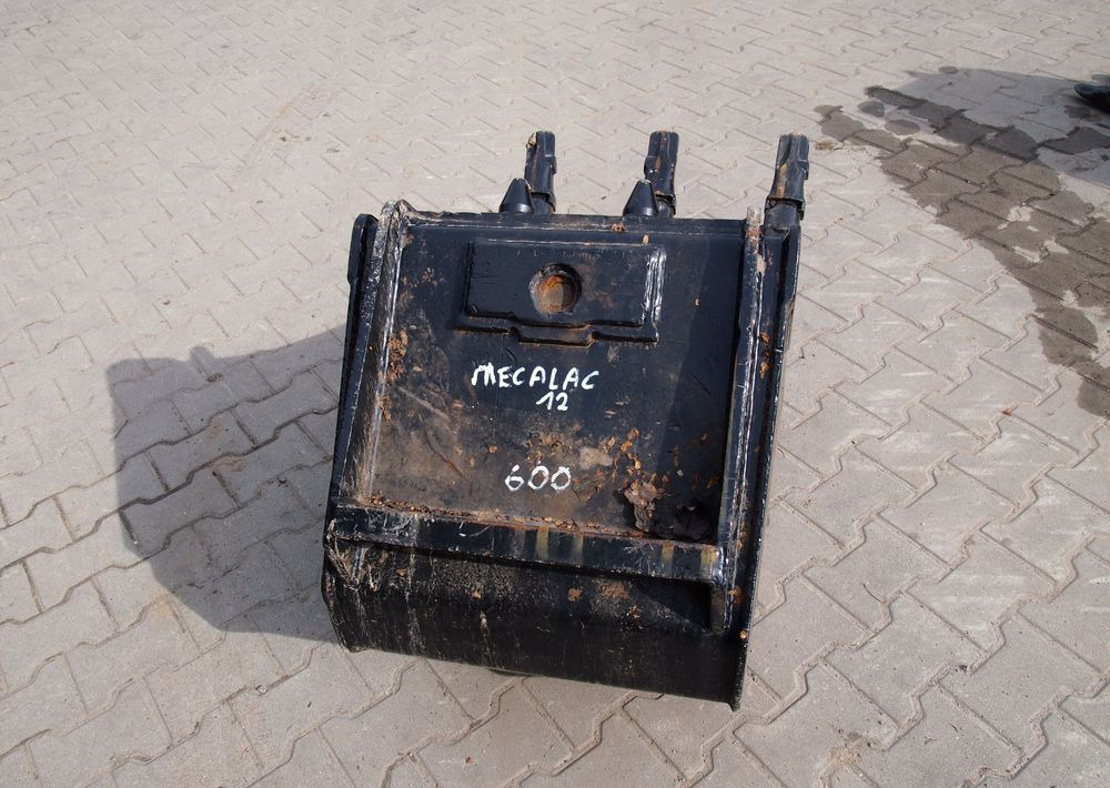 Wyposażenie Mecalac Mecalac 10, 11, 12, Łyżka kopiąca Mecalac 60cm - Gầu máy xúc: hình 4 Wyposażenie Mecalac Mecalac 10, 11, 12, Łyżka kopiąca Mecalac 60cm - Gầu máy xúc: hình 4