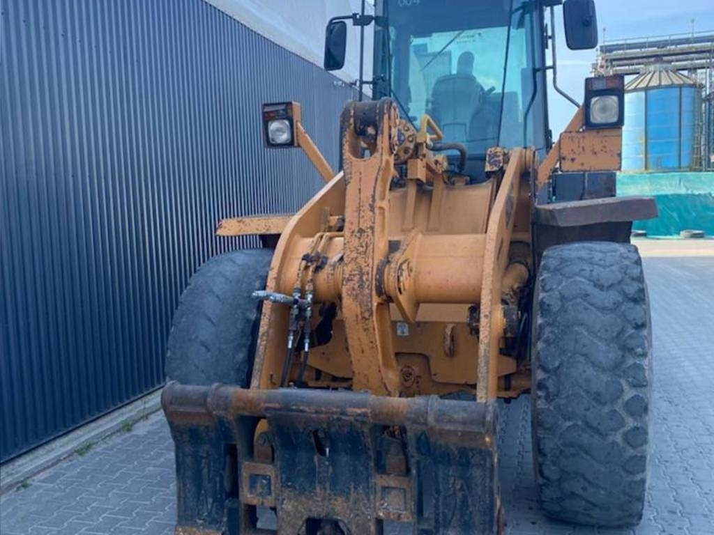 Máy xúc lật bánh lốp Case 621 C: hình 8