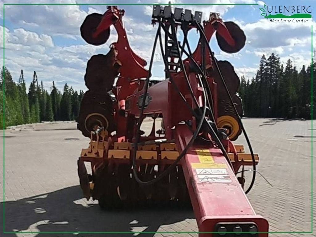 Vaderstad Carrier 420 - Bừa đĩa: hình 1 Vaderstad Carrier 420 - Bừa đĩa: hình 1