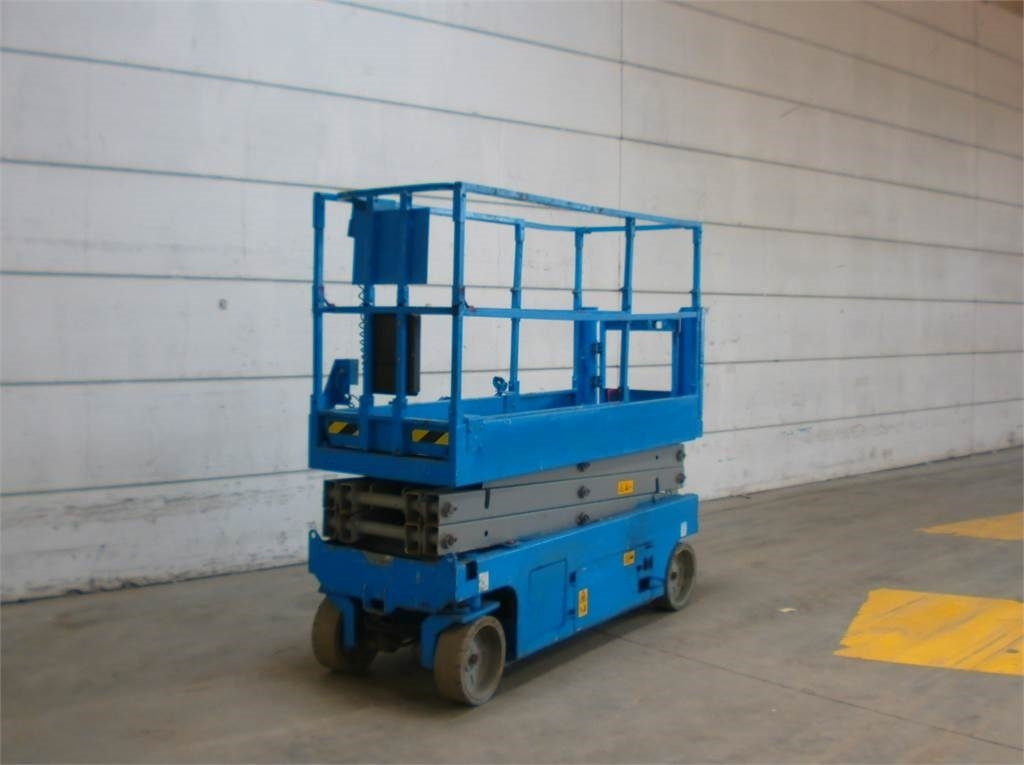 Genie GS2032 - Máy nâng người hình kéo: hình 4 Genie GS2032 - Máy nâng người hình kéo: hình 4