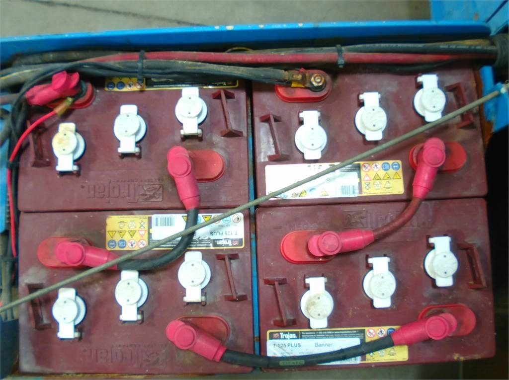 Genie GS2032 - Máy nâng người hình kéo: hình 5 Genie GS2032 - Máy nâng người hình kéo: hình 5