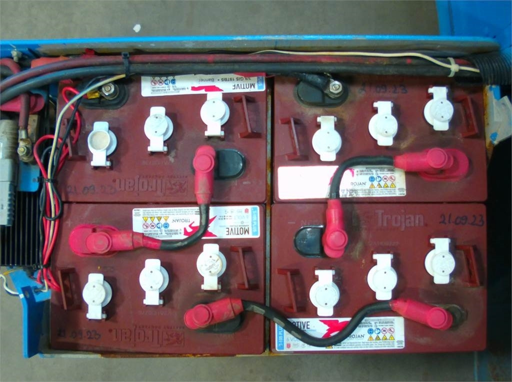 Genie GS2646 - Máy nâng người hình kéo: hình 5 Genie GS2646 - Máy nâng người hình kéo: hình 5