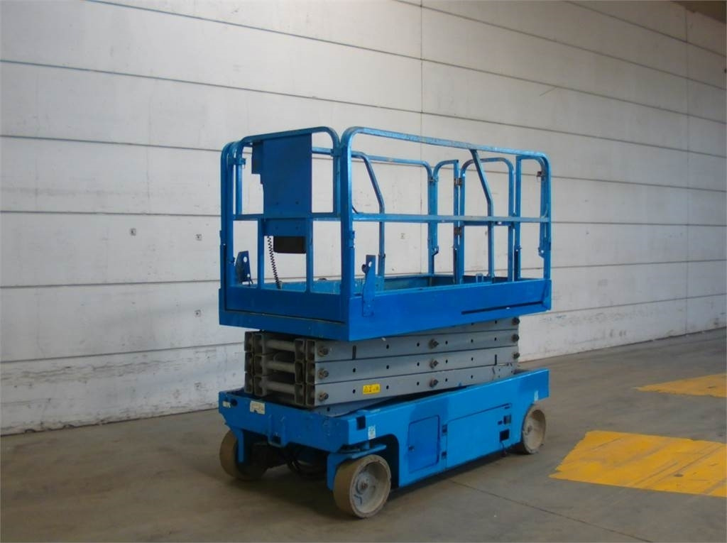 Genie GS2646 - Máy nâng người hình kéo: hình 4 Genie GS2646 - Máy nâng người hình kéo: hình 4
