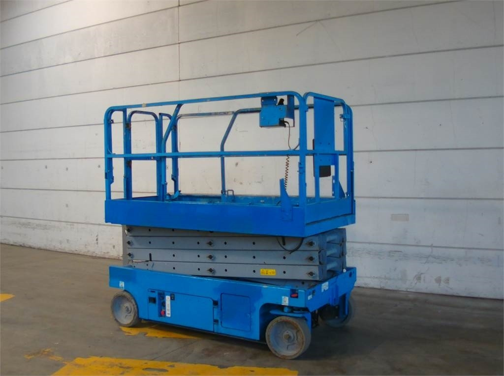 Genie GS2646 - Máy nâng người hình kéo: hình 3 Genie GS2646 - Máy nâng người hình kéo: hình 3