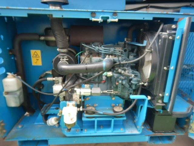 Genie GS2669RT - Máy nâng người hình kéo: hình 5 Genie GS2669RT - Máy nâng người hình kéo: hình 5