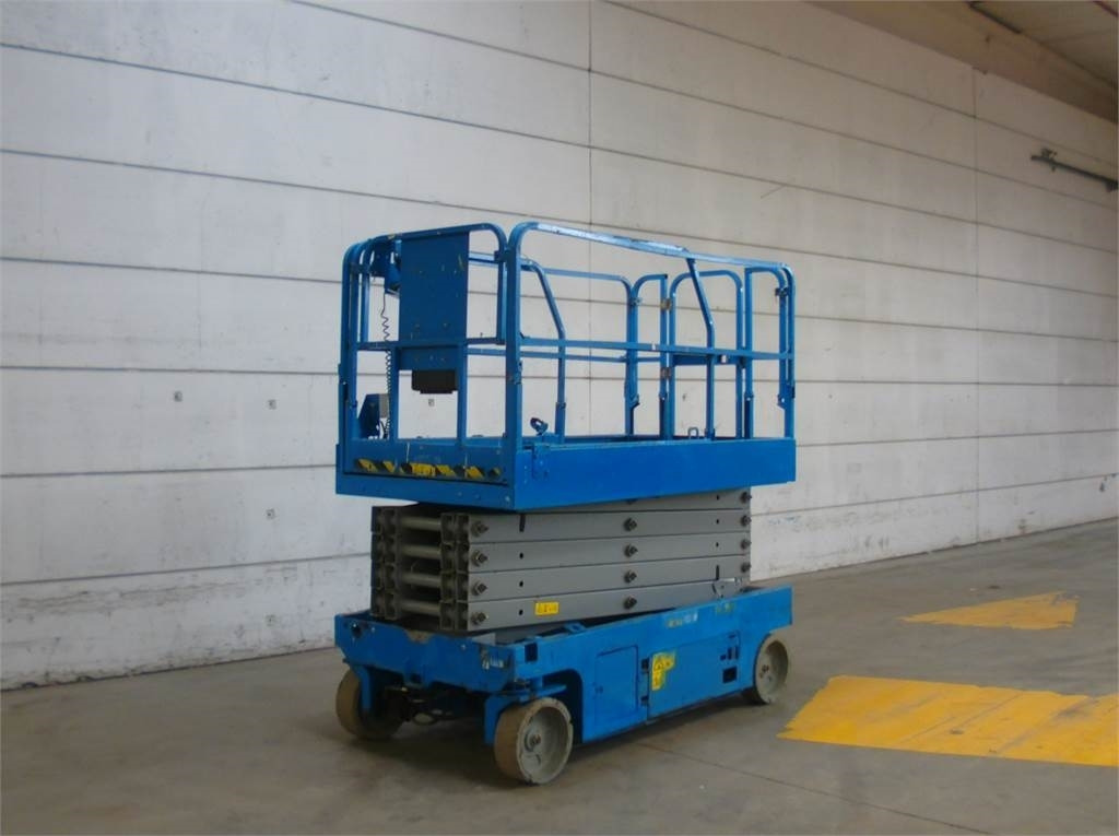 Genie GS3246 - Máy nâng người hình kéo: hình 4 Genie GS3246 - Máy nâng người hình kéo: hình 4