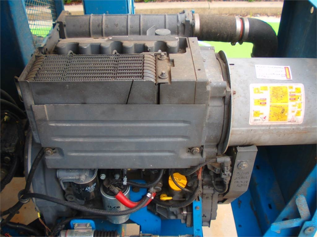 Genie GS4390RT - Máy nâng người hình kéo: hình 5 Genie GS4390RT - Máy nâng người hình kéo: hình 5
