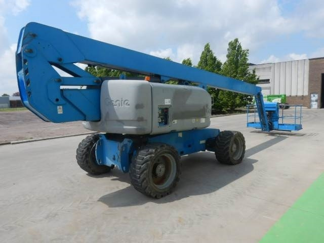 Genie Z80-60RT - Xe nâng người nhiều khớp nối: hình 4 Genie Z80-60RT - Xe nâng người nhiều khớp nối: hình 4