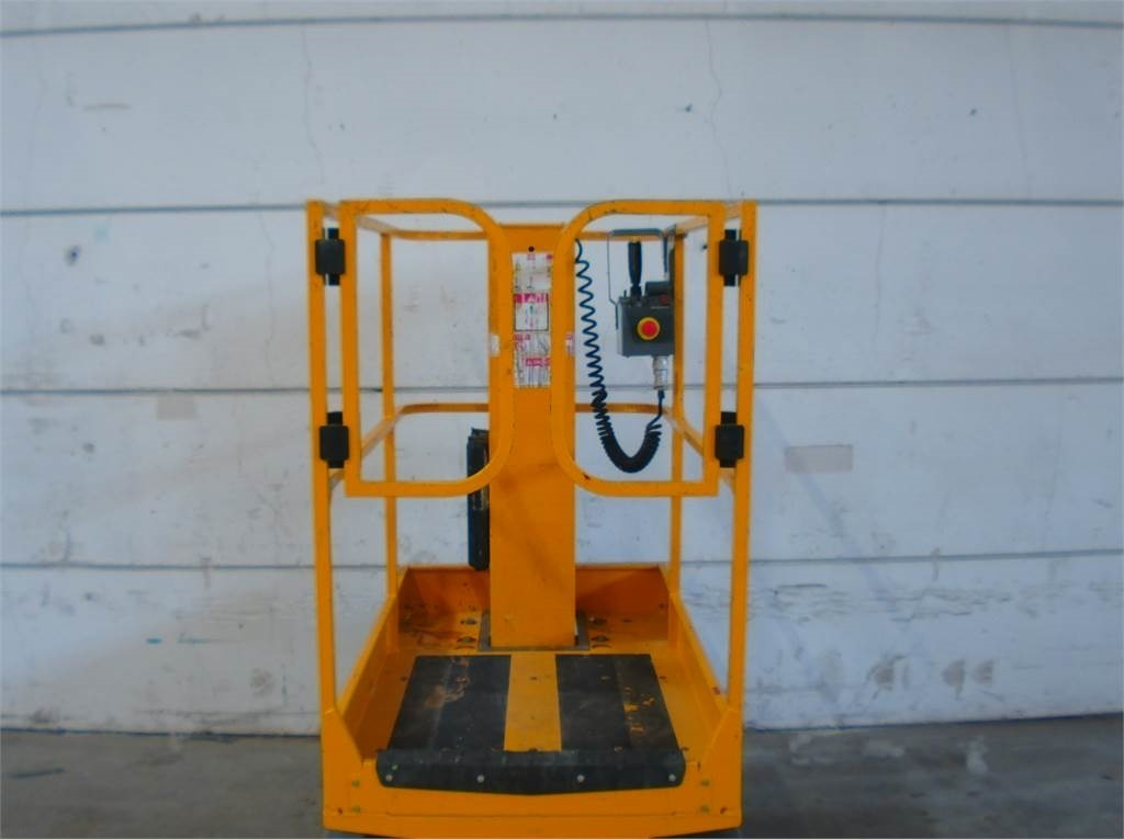 Máy nâng người thẳng đứng Haulotte STAR 6AC: hình 10 Máy nâng người thẳng đứng Haulotte STAR 6AC: hình 10