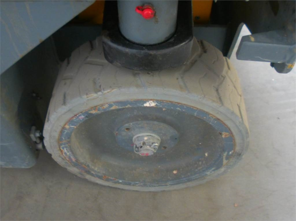 Máy nâng người thẳng đứng Haulotte STAR 6AC: hình 14 Máy nâng người thẳng đứng Haulotte STAR 6AC: hình 14