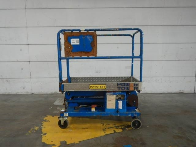 JLG Power Tower - Máy nâng người thẳng đứng: hình 1 JLG Power Tower - Máy nâng người thẳng đứng: hình 1