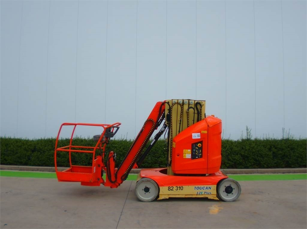 JLG Toucan 12E+ - Máy nâng người thẳng đứng: hình 1 JLG Toucan 12E+ - Máy nâng người thẳng đứng: hình 1