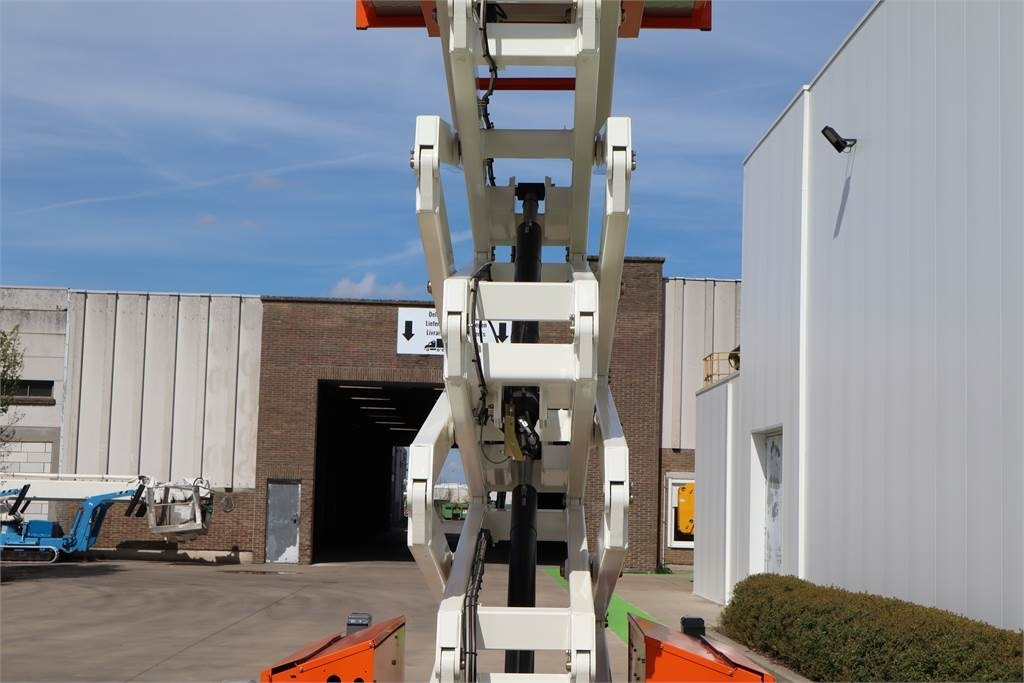 Máy nâng người hình kéo Snorkel S3970RTE: hình 8