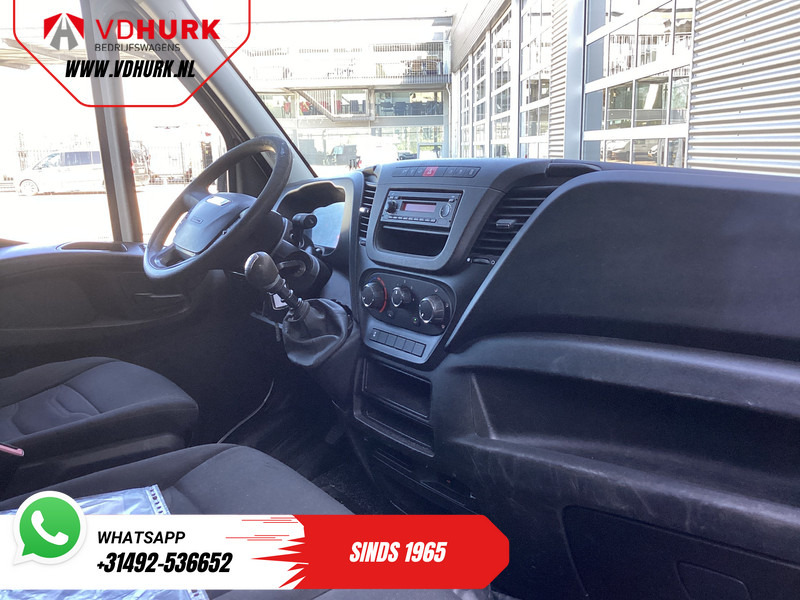 Iveco Daily 35C13V 2.3 L2H2 EXPORT ONLY Dubbel lucht/ 3.5t Trekverm./ Airco/ 3 Persoons/ Gev. Stoel/ Trekhaak - Xe van chở hàng: hình 3 Iveco Daily 35C13V 2.3 L2H2 EXPORT ONLY Dubbel lucht/ 3.5t Trekverm./ Airco/ 3 Persoons/ Gev. Stoel/ Trekhaak - Xe van chở hàng: hình 3