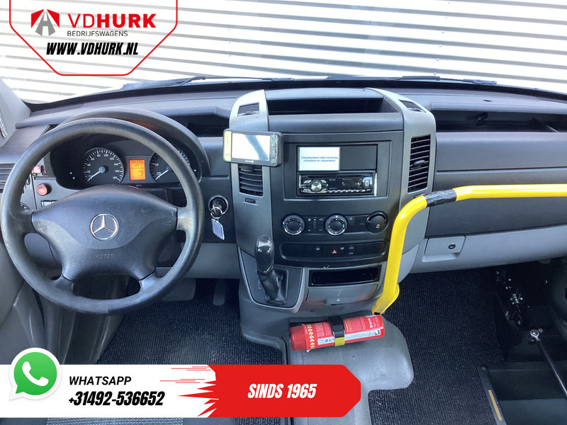 Mercedes-Benz Sprinter 313 2.2 CDI Aut. L2H2 € 10.648 Incl. BTW BPM VRIJ! EXPORT ONLY Combi/ 9 Persoons/ Kombi/ 9P/ Airco/ Rolstoellift - Xe bus mini, Xe van chở khách: hình 3 Mercedes-Benz Sprinter 313 2.2 CDI Aut. L2H2 € 10.648 Incl. BTW BPM VRIJ! EXPORT ONLY Combi/ 9 Persoons/ Kombi/ 9P/ Airco/ Rolstoellift - Xe bus mini, Xe van chở khách: hình 3