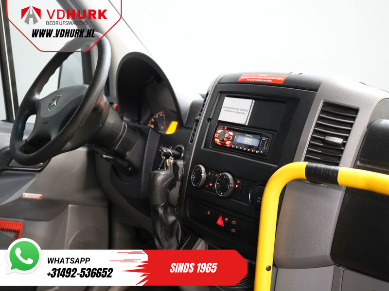 Mercedes-Benz Sprinter 313 2.2 CDI Aut. L2H2 € 10.648 Incl. BTW EXPORT Combi/ 9 Persoons/ Kombi/ 9P/ Airco/ Rolstoellift/ Electr. deur/ - Xe bus mini, Xe van chở khách: hình 3 Mercedes-Benz Sprinter 313 2.2 CDI Aut. L2H2 € 10.648 Incl. BTW EXPORT Combi/ 9 Persoons/ Kombi/ 9P/ Airco/ Rolstoellift/ Electr. deur/ - Xe bus mini, Xe van chở khách: hình 3