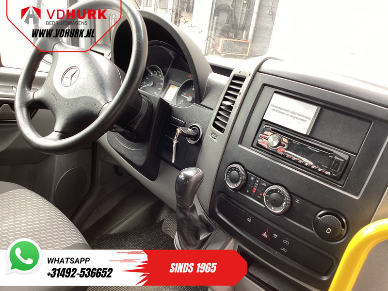 Mercedes-Benz Sprinter 313 2.2 CDI Aut. L2H2 €11.132 Incl. BTW BPM VRIJ! EXPORT ONLY Combi/ 9 Persoons/ Kombi/ 9P/ Airco/ Rolstoellift - Xe bus mini, Xe van chở khách: hình 3 Mercedes-Benz Sprinter 313 2.2 CDI Aut. L2H2 €11.132 Incl. BTW BPM VRIJ! EXPORT ONLY Combi/ 9 Persoons/ Kombi/ 9P/ Airco/ Rolstoellift - Xe bus mini, Xe van chở khách: hình 3