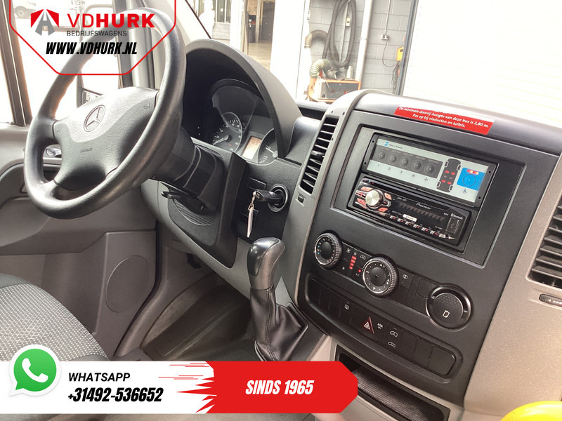 Mercedes-Benz Sprinter 313 2.2 CDI Aut. L2H2 €11.132 Incl. BTW BPM VRIJ! EXPORT ONLY Combi/ 9 Persoons/ Kombi/ 9P/ Airco/ Rolstoellift/ Sidebars/ Rearb - Xe bus mini, Xe van chở khách: hình 3 Mercedes-Benz Sprinter 313 2.2 CDI Aut. L2H2 €11.132 Incl. BTW BPM VRIJ! EXPORT ONLY Combi/ 9 Persoons/ Kombi/ 9P/ Airco/ Rolstoellift/ Sidebars/ Rearb - Xe bus mini, Xe van chở khách: hình 3