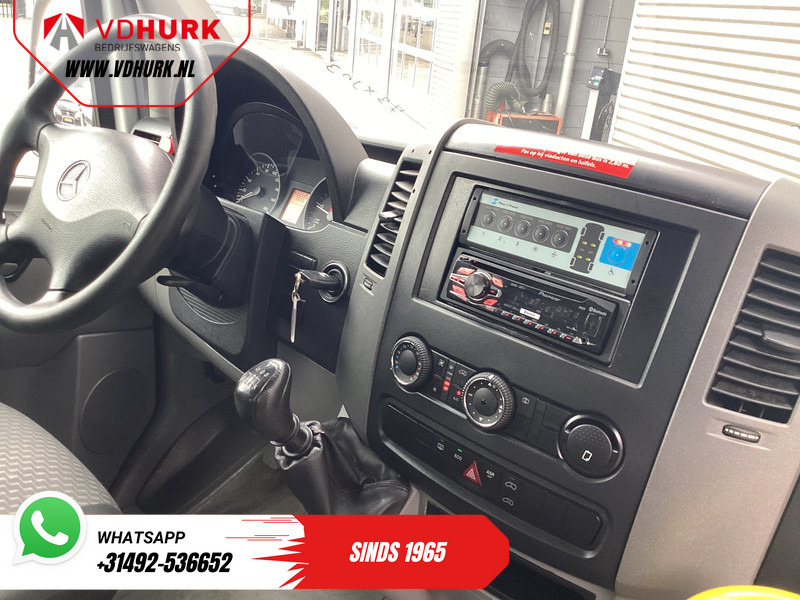 Mercedes-Benz Sprinter 313 2.2 CDI L2H2 €9.922 Incl. BTW BPM VRIJ! EXPORT ONLY Combi/ 9 Persoons/ Kombi/ 9P/ Airco/ Rolstoellift - Xe bus mini, Xe van chở khách: hình 3 Mercedes-Benz Sprinter 313 2.2 CDI L2H2 €9.922 Incl. BTW BPM VRIJ! EXPORT ONLY Combi/ 9 Persoons/ Kombi/ 9P/ Airco/ Rolstoellift - Xe bus mini, Xe van chở khách: hình 3