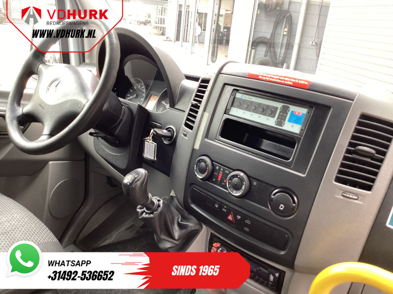 Mercedes-Benz Sprinter 313 2.2 CDI L2H2 €9922 Incl. BTW BPM VRIJ! EXPORT ONLY Combi/ 9 Persoons/ Kombi/ 9P/ Airco/ Rolstoellift - Xe bus mini, Xe van chở khách: hình 3 Mercedes-Benz Sprinter 313 2.2 CDI L2H2 €9922 Incl. BTW BPM VRIJ! EXPORT ONLY Combi/ 9 Persoons/ Kombi/ 9P/ Airco/ Rolstoellift - Xe bus mini, Xe van chở khách: hình 3