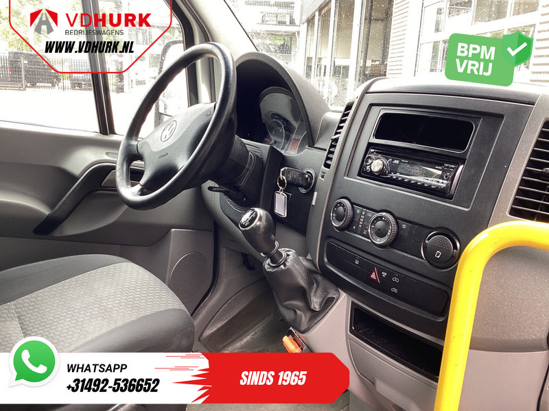Volkswagen Crafter 35 2.0 TDI L3H2 EXPORT ONLY! €9.559 incl BTW/BPM Rolstoellift/ 9 Pers/ 9P/ Sidebars/ Rearbar/ Airco - Xe bus mini, Xe van chở khách: hình 3 Volkswagen Crafter 35 2.0 TDI L3H2 EXPORT ONLY! €9.559 incl BTW/BPM Rolstoellift/ 9 Pers/ 9P/ Sidebars/ Rearbar/ Airco - Xe bus mini, Xe van chở khách: hình 3