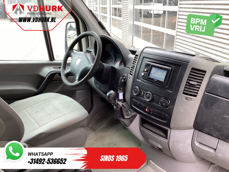 Volkswagen Crafter 35 2.5 TDI EXPORT ONLY Riem V.V/ APK 5-2026/ Imperiaal/ Gev.stoel/ 2.8T trekverm./ Navi/ Trekhaak/ Airco - Xe van chở hàng: hình 3 Volkswagen Crafter 35 2.5 TDI EXPORT ONLY Riem V.V/ APK 5-2026/ Imperiaal/ Gev.stoel/ 2.8T trekverm./ Navi/ Trekhaak/ Airco - Xe van chở hàng: hình 3