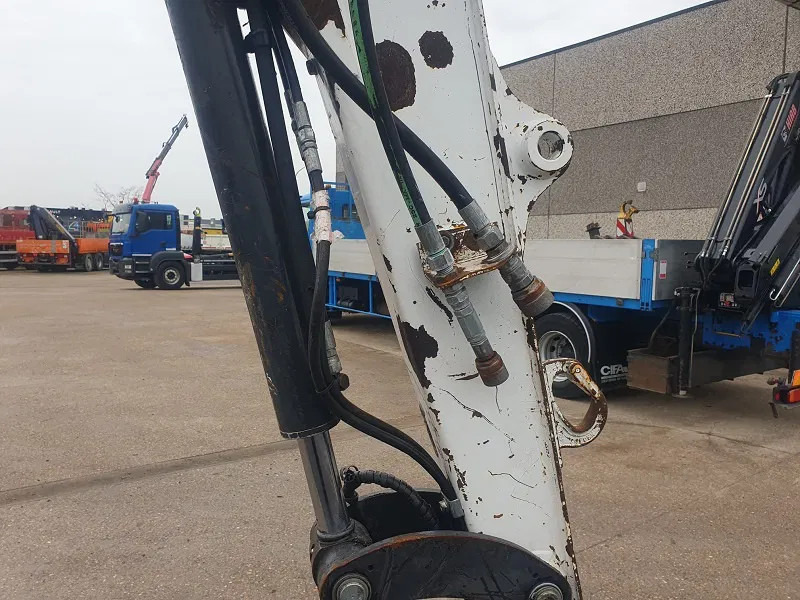 Bobcat E35 - 3500 KG - Máy xúc mini: hình 4 Bobcat E35 - 3500 KG - Máy xúc mini: hình 4