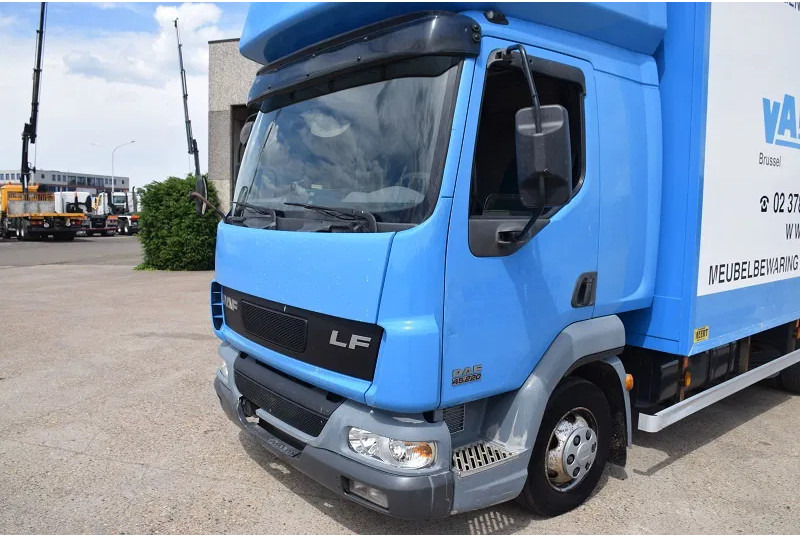 DAF LF 220 LF45 220 - Xe tải hộp: hình 3 DAF LF 220 LF45 220 - Xe tải hộp: hình 3