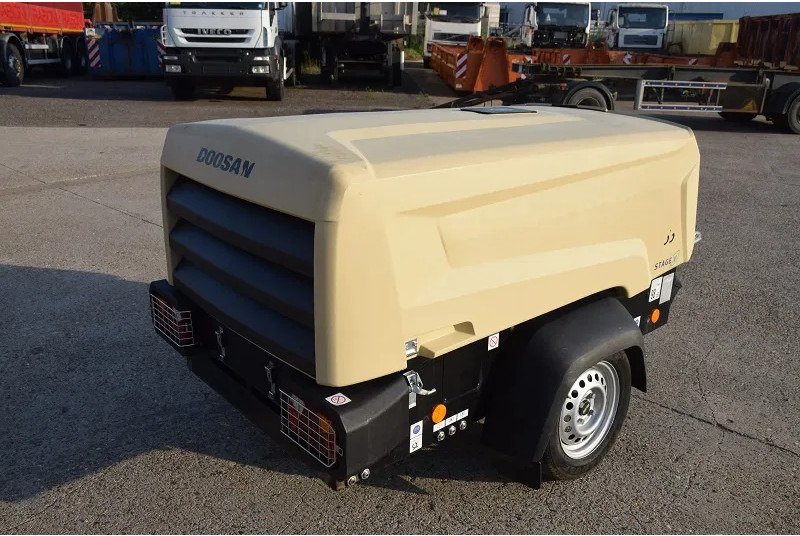 Doosan Doosan 77.55- stock id107 - Máy nén khí: hình 4 Doosan Doosan 77.55- stock id107 - Máy nén khí: hình 4