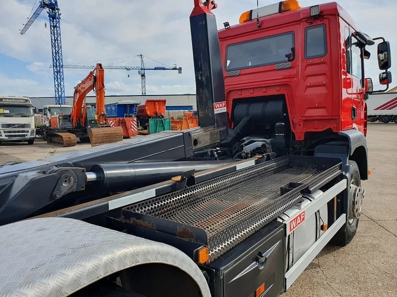 MAN TGA 28.390 - Xe tải nâng móc: hình 5 MAN TGA 28.390 - Xe tải nâng móc: hình 5