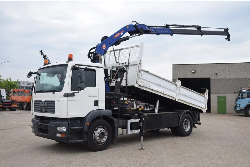 MAN TGM 18.330 - Xe ben, Xe cẩu tự hành: hình 1 MAN TGM 18.330 - Xe ben, Xe cẩu tự hành: hình 1