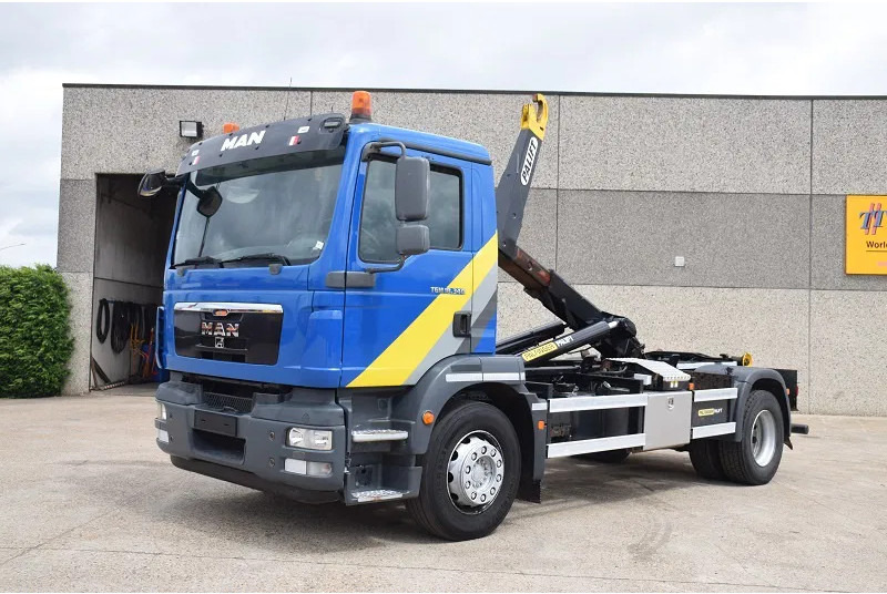 MAN TGM 18.340 - Xe tải nâng móc: hình 2 MAN TGM 18.340 - Xe tải nâng móc: hình 2