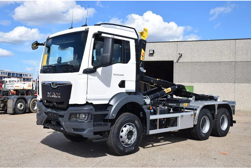 MAN TGS 33.440 - Xe tải nâng móc: hình 1 MAN TGS 33.440 - Xe tải nâng móc: hình 1