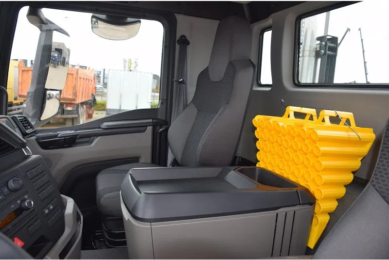 MAN TGS 33.440 - Xe tải nâng móc: hình 5 MAN TGS 33.440 - Xe tải nâng móc: hình 5