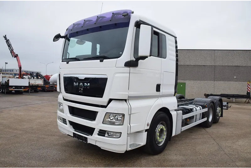 MAN TGX 26.480 - Xe tải khung gầm: hình 2 MAN TGX 26.480 - Xe tải khung gầm: hình 2