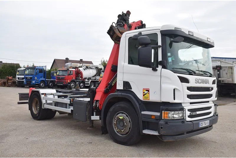 Scania P280 - Xe cẩu tự hành: hình 2 Scania P280 - Xe cẩu tự hành: hình 2