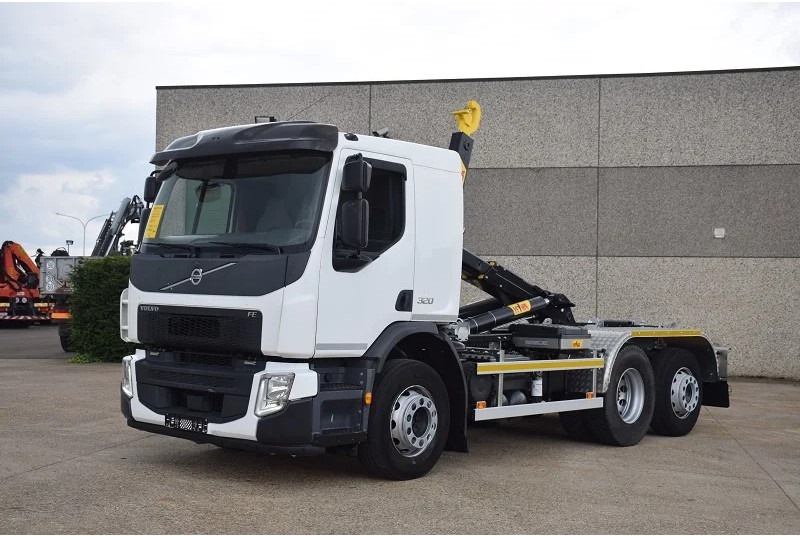 Volvo FE 320 - Xe tải nâng móc: hình 2 Volvo FE 320 - Xe tải nâng móc: hình 2