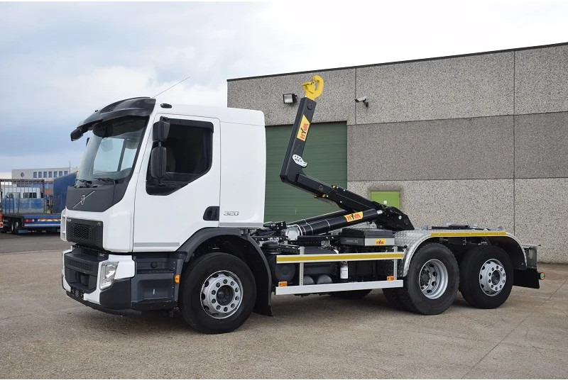 Volvo FE 320 - Xe tải nâng móc: hình 3 Volvo FE 320 - Xe tải nâng móc: hình 3
