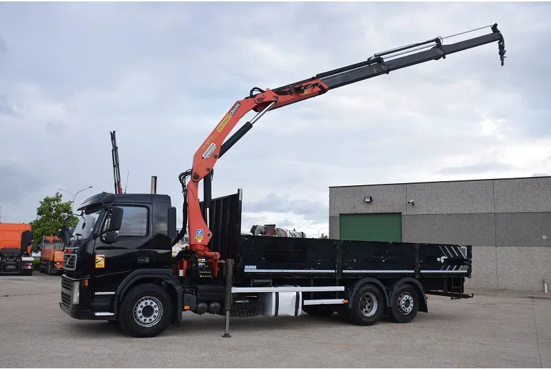 Volvo FM 330 - Xe cẩu tự hành: hình 2 Volvo FM 330 - Xe cẩu tự hành: hình 2