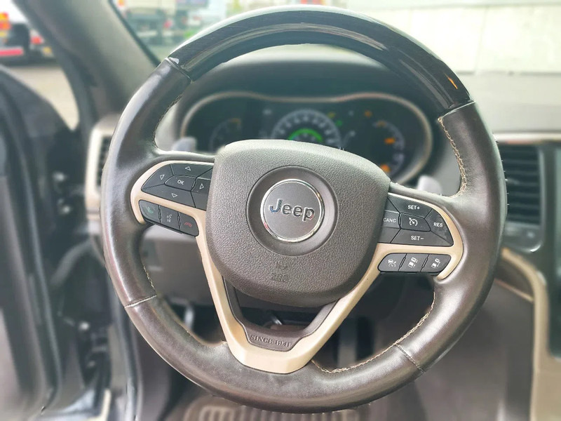 Jeep Grand Cherokee Jeep Grand Cherokee *Export*AHK 2,9t*zetelverw. voor-achter*elektr. zetels*adaptive cruise control - SUV: hình 5 Jeep Grand Cherokee Jeep Grand Cherokee *Export*AHK 2,9t*zetelverw. voor-achter*elektr. zetels*adaptive cruise control - SUV: hình 5